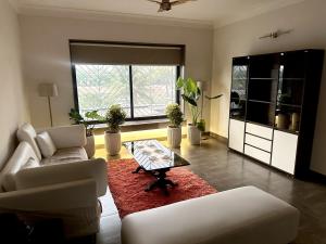 Opal Suite with Kitchenette by Maison Riverside in Koregaon Park