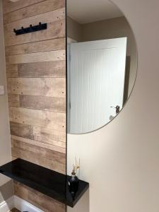 Stylish Norfolk Lodge with Private Hot Tub