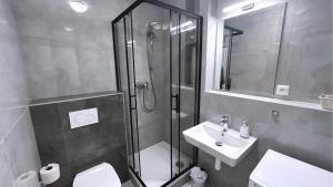 1 room Apartment with AC, Vienna Gate 1