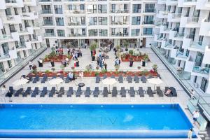 Manhattan Apartment in Infinity pools spa and parking