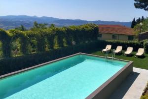 Villa Sorbaiano 16 by VacaVilla