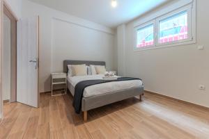 Phaedrus Living Artotines Urban Residence