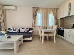 Apartment Latte Petrovac