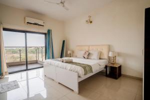Modern 2BHK Apartment in Panjim with Sea View & Pool Access