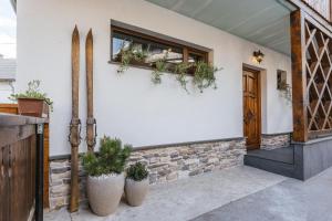 Hiša TRENTAR Peaceful Mountain Escape with Creek Sounds & Private Parking