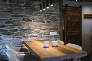 Hiša TRENTAR Peaceful Mountain Escape with Creek Sounds & Private Parking