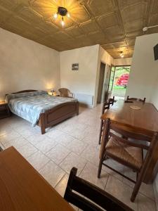 Studio B - Ferme du Port dEnveaux - au bord de la Dordogne