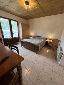 Studio B - Ferme du Port dEnveaux - au bord de la Dordogne