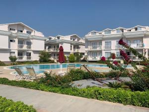 Defne Beach Makri