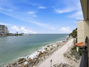 Lands End 5-305 Gulf-Bay Front