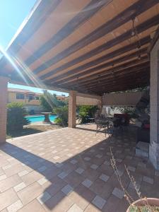 villa con piscina privata vicino al mare