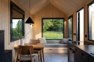 Mini Lake House - domek nad samym jeziorem