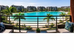 Nthatisis Luxury Lagoon Retreat