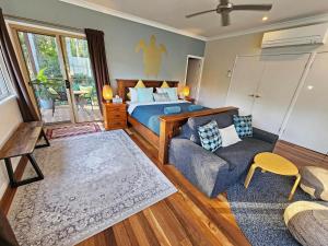 Cosy Studio with Forest Views, Noosa Hinterland