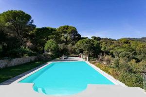 Villa Aurora con Piscina Privata a Porto Azzurro