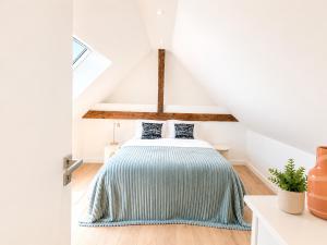M112 Superbe T4 spacieux avec balcon, proche de Genève