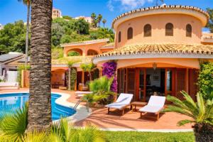 3163 Luxury Mediterranean Villa with Private Pool