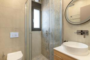 Vyronos Maisonettes by UPSTREET