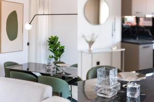 Vyronos Maisonettes by UPSTREET