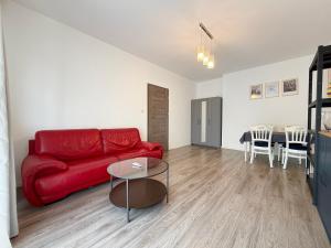 Iwaszkiewicza Homely Apartment by BookingHost