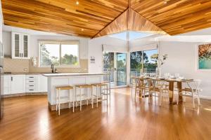 Blairgowrie Beachside Retreat Solar Heated Pool