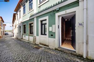 Spacious Studio in Aveiro Center in Lively Area