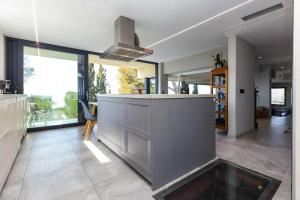 Villa With Sea Views Near Tarragona