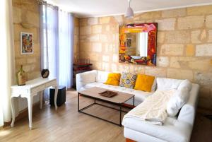 Grand appartement 80m2 à 100m de la Gare Saint Jean