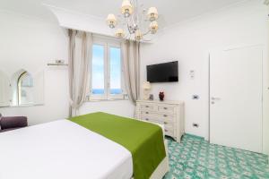 Amalfi Gallery Room & Suite