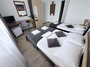 Pensiunea Gerard 2 Mai Camere Moderne cu baie privata, la 250 M de plaja ,Foisor, Parcare & WIfi Gratuit