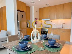 Staycation Offer , Exclusive 1 BR in Opera Grand