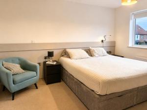 FyH Cosy House with free WIFI & Parking