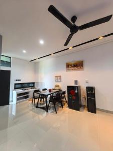 Homy Guesthouse 2-FULL AC