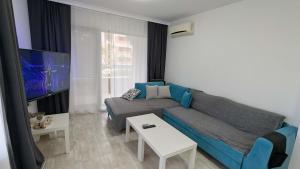 Smokinya Waves - 1BR Apartment - 2 Minutes to the Beach by Flat Mаnager