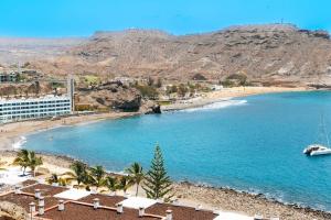 Sea-view apartment SU Eminencia