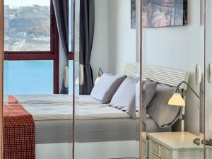 Sea-view apartment SU Eminencia