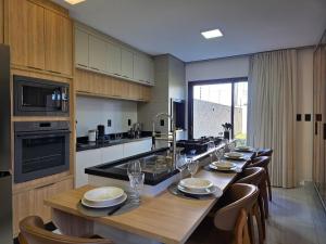 Casa Alto Padrão 3 Suítes 10min Paraguai e Centro