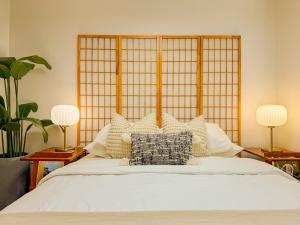 Family 2BR Near Hongdae 3 Beds Airport Bus 5 Min