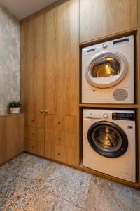 Flatbook City Center - Przestronny Apartament z Balkonem, Parkingiem