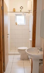 Aura luxe stays stylish 1 bedroom in town