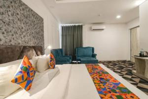 FabHotel Signature Luxe Inn - Chhattarpur
