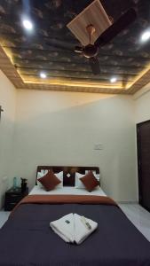 Aavishkar Prime 2BHK Private Villa in Lonavala - Private Pool, Garden & Turf