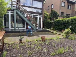Luxueux studio calme avec jardin & terrasse Métro direct centre de Bruxelles