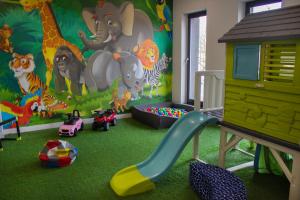 Apartamenty Katowice by Lantier - Swimming Pool Zone