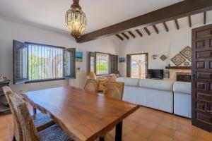 Denia Villa with BBQ Near Beach