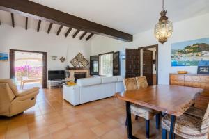 Denia Villa with BBQ Near Beach