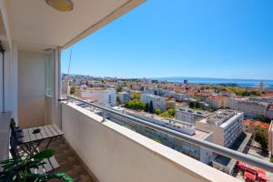 ANTHEAs TOP of SPLIT CENTRE PENTHOUSE