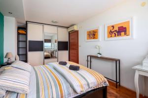 ANTHEAs TOP of SPLIT CENTRE PENTHOUSE