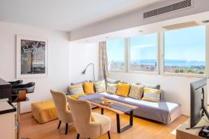 ANTHEAs TOP of SPLIT CENTRE PENTHOUSE