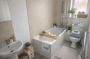 Modern Brixton Stay - Parking, Train & Hospital